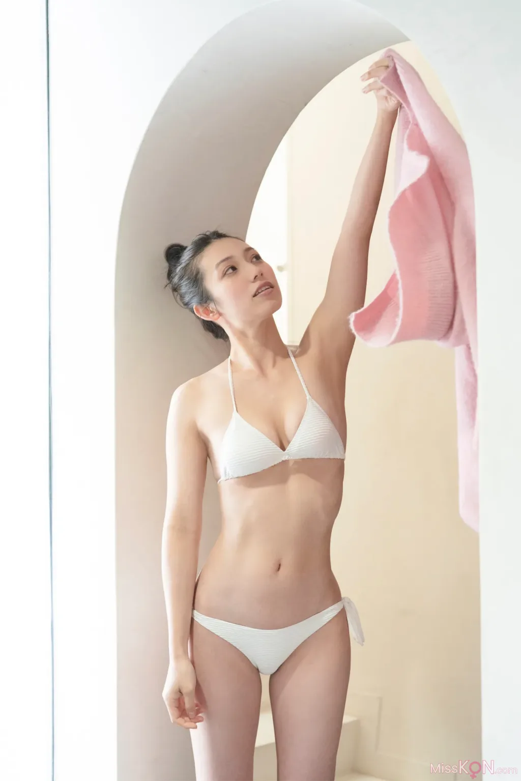[JP] Airi Satō (佐藤あいり): 艶めく素肌 Vol.2 (56 photos)