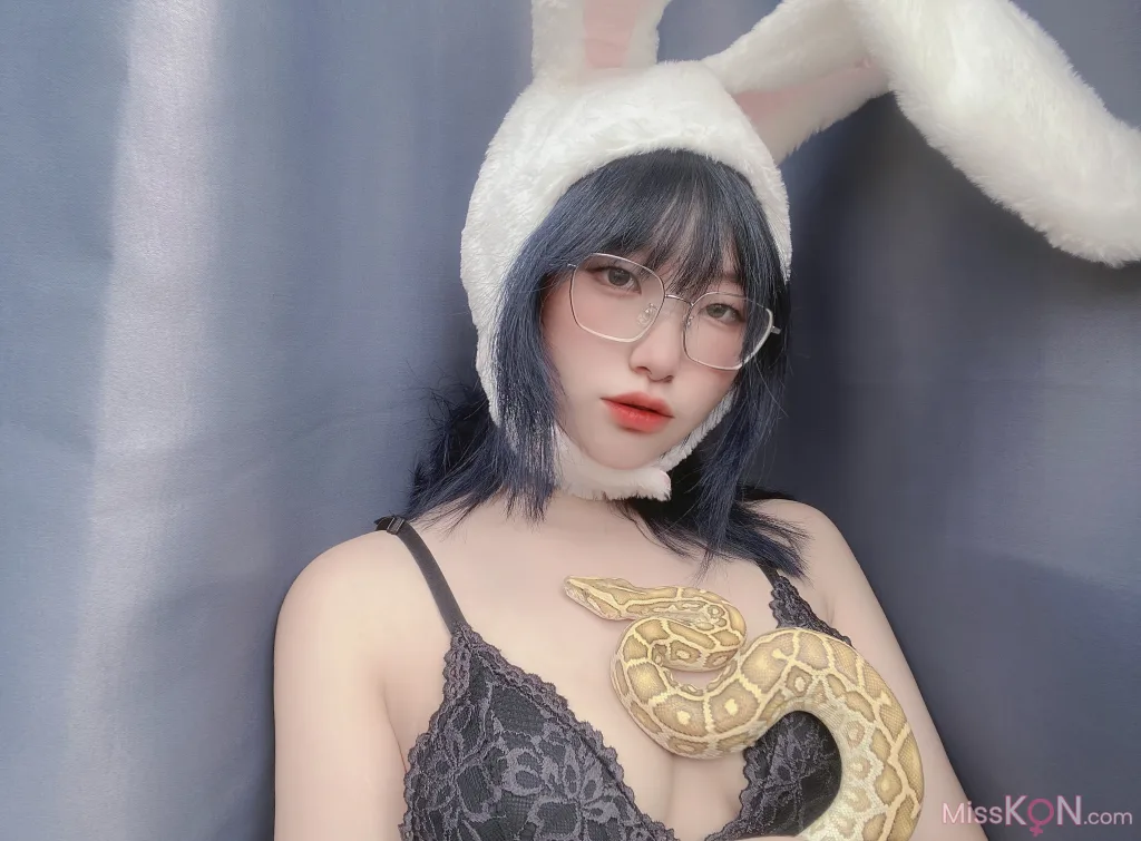 Coser@Nyan_Chan: 新作户外公园露出 (253 photos )