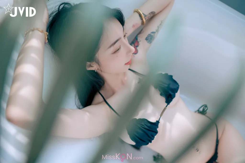[JVID] 飄飄哥:【濕身透點／情慾互動】超透膚の激色比基尼－飄飄哥😈遭揉胸抓奶畫面淫慾滿點🔥嫩鮑慘遭魔爪襲擊💦開擋史庫水透出白虎形狀超誘人 (304 photos)