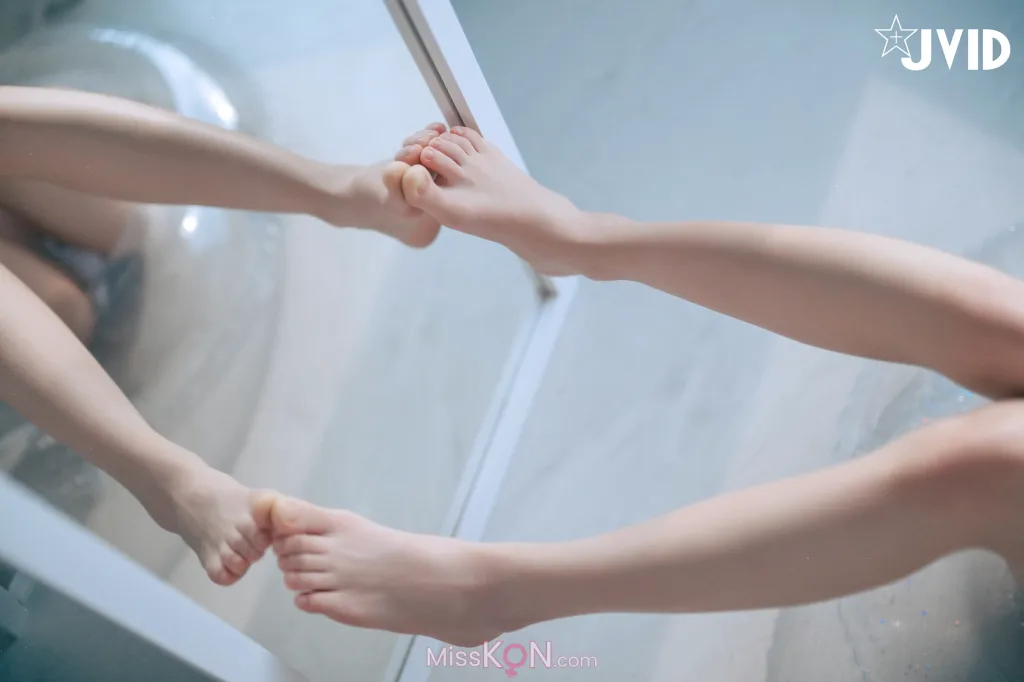 [JVID] 飄飄哥:【濕身透點／情慾互動】超透膚の激色比基尼－飄飄哥😈遭揉胸抓奶畫面淫慾滿點🔥嫩鮑慘遭魔爪襲擊💦開擋史庫水透出白虎形狀超誘人 (304 photos)