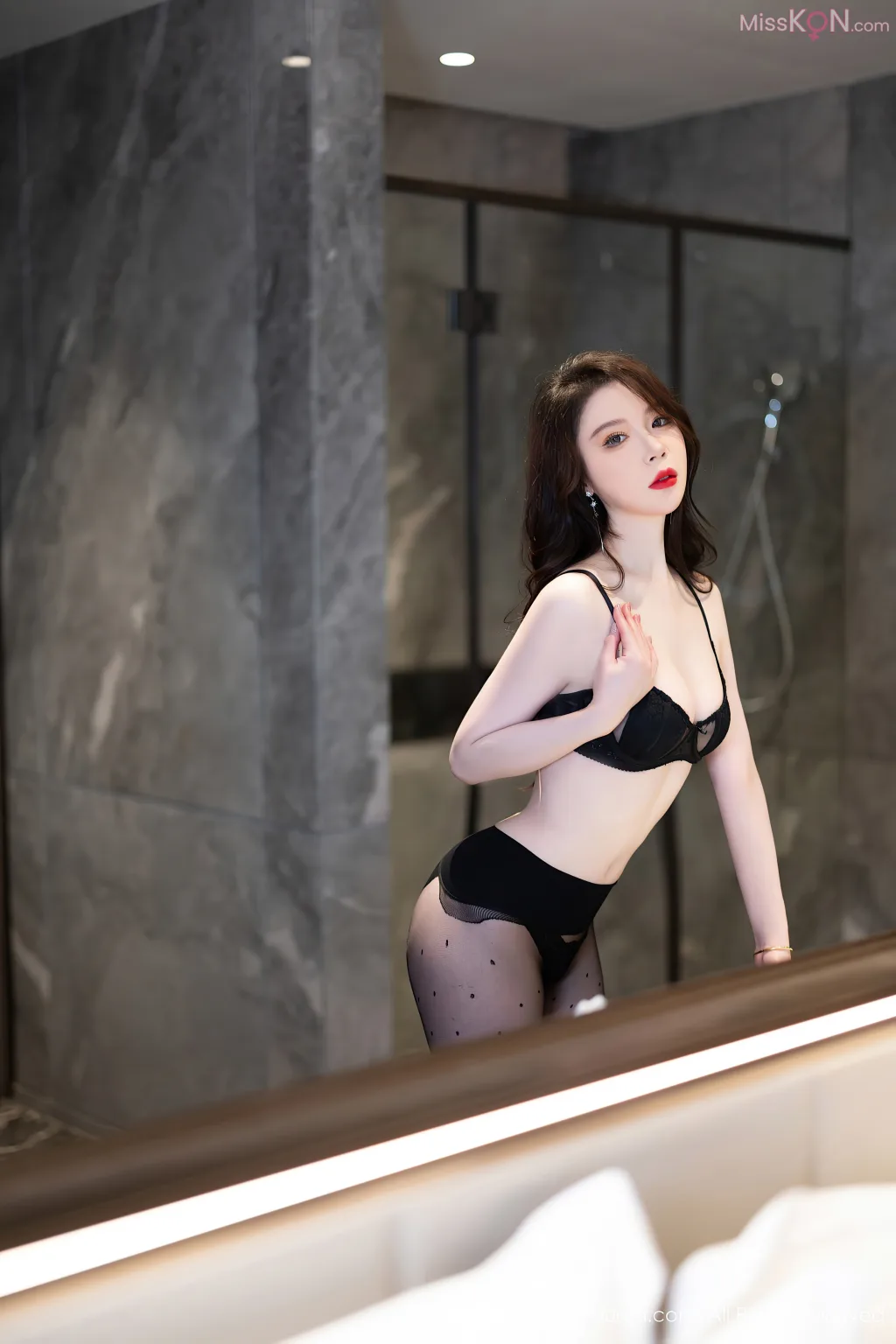 XIUREN No.8576 – 8585 (816 photos)