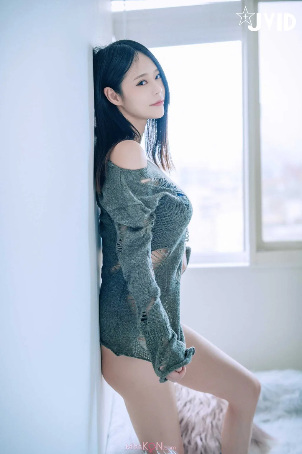 [JVID] 謝夏天: 近60萬粉絲的巨乳網紅直播主脫了🔥🔥🔥首次挑戰性感寫真❤️大秀超美G奶❤️ (117 photos )