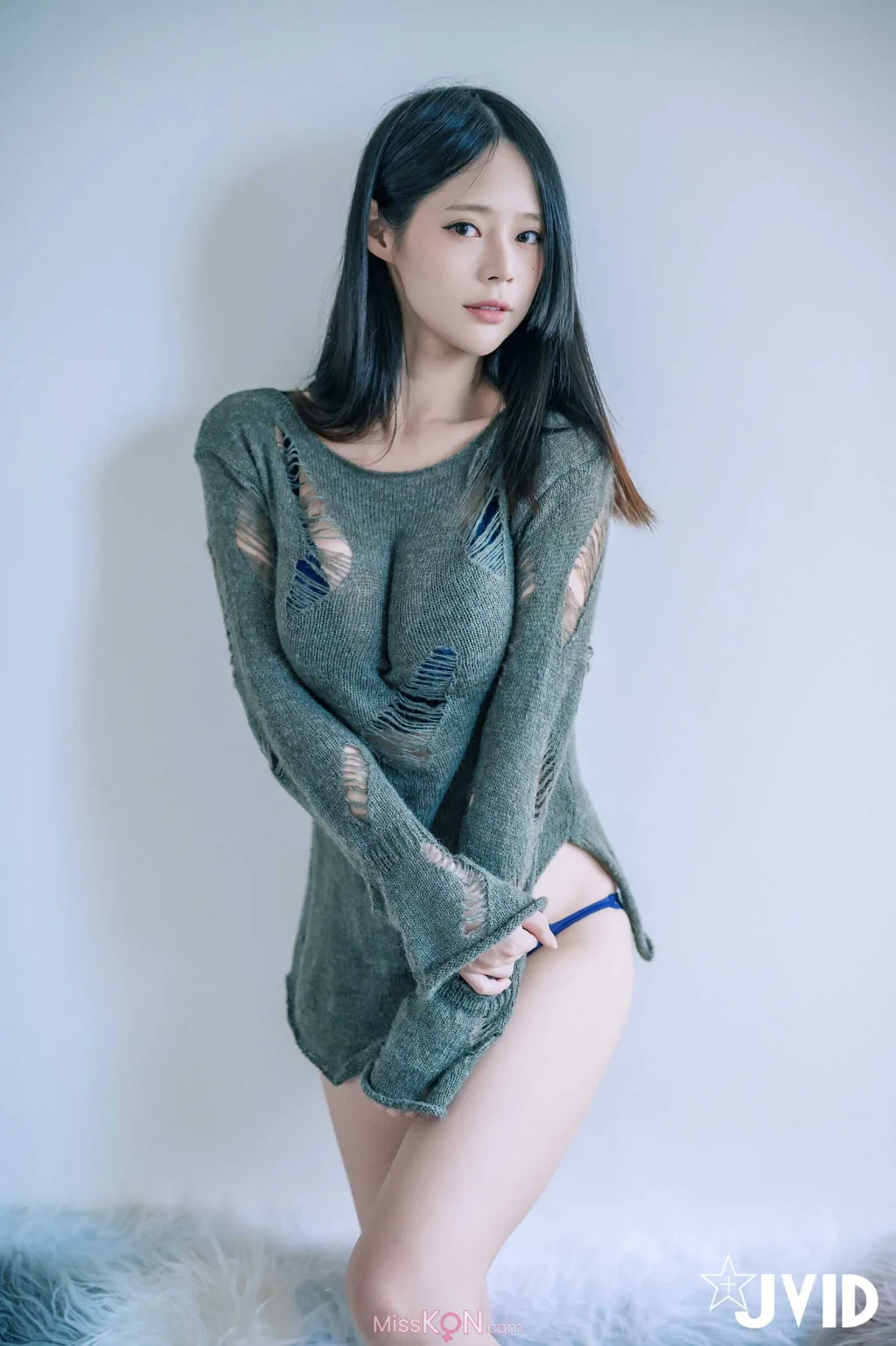 [JVID] 謝夏天: 近60萬粉絲的巨乳網紅直播主脫了🔥🔥🔥首次挑戰性感寫真❤️大秀超美G奶❤️ (117 photos )