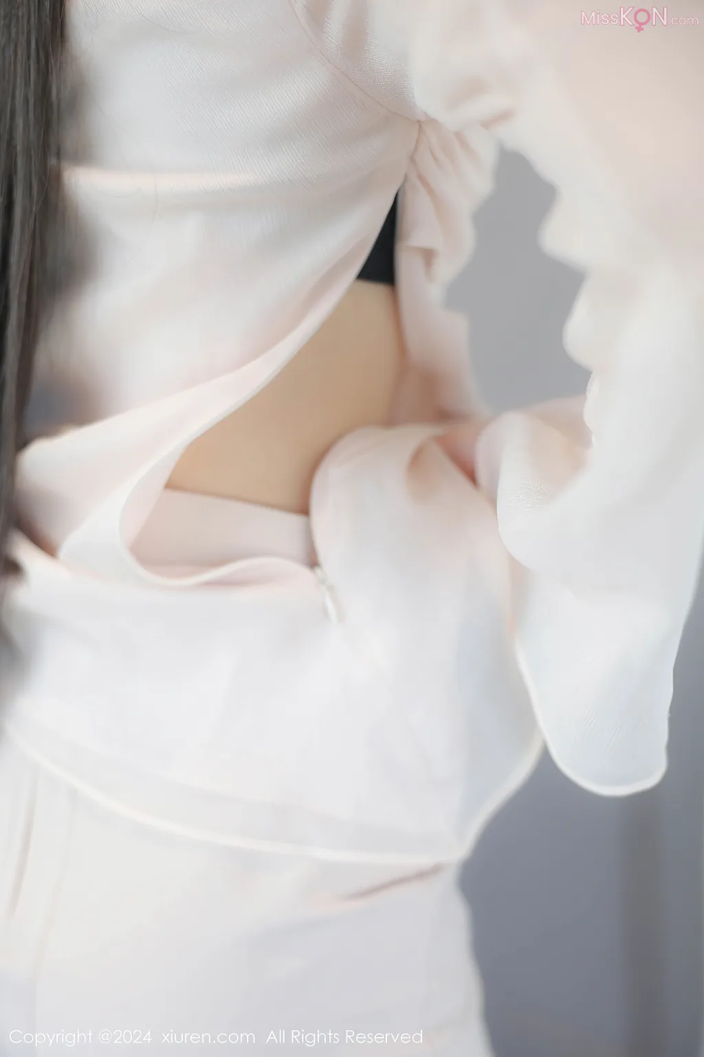 XIUREN No.8586 – 8595 (886 photos)