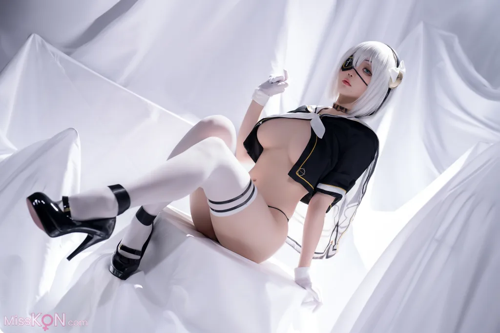Coser@星之迟迟Hoshilily: 尼尔同人 2B学生服 (29 photos)