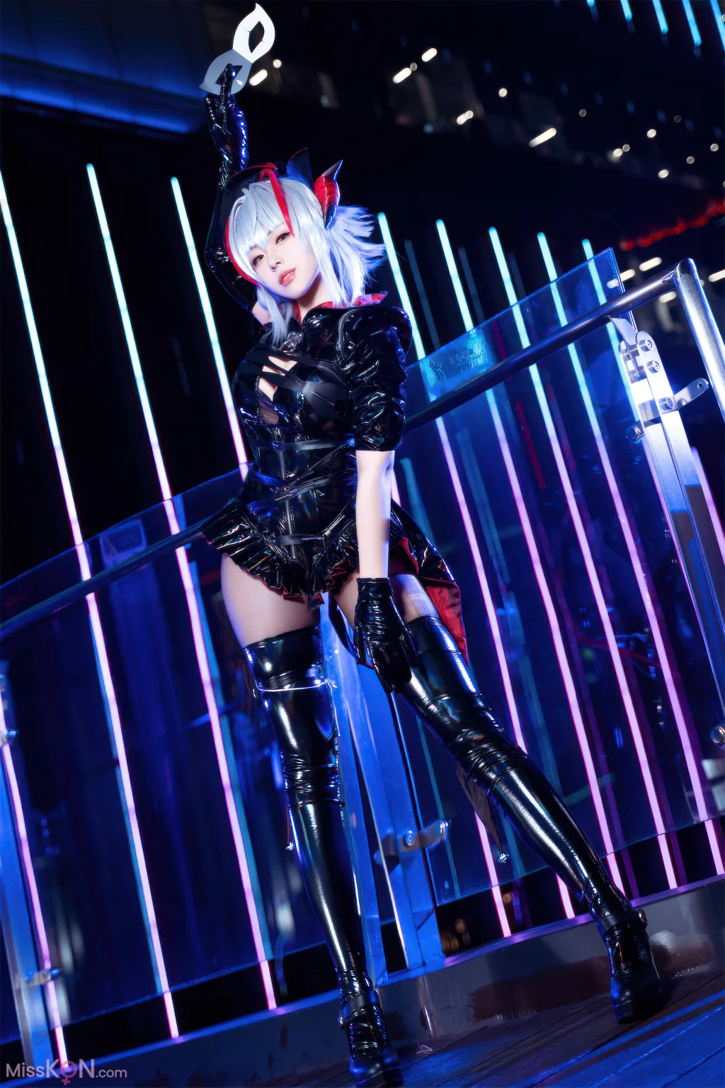 Coser@虎森森: 明日方舟 W 怪盗 (30 photos)
