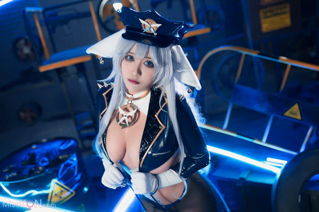 Coser@洛璃LoLiSAMA: 信浓女警 (80 photos)