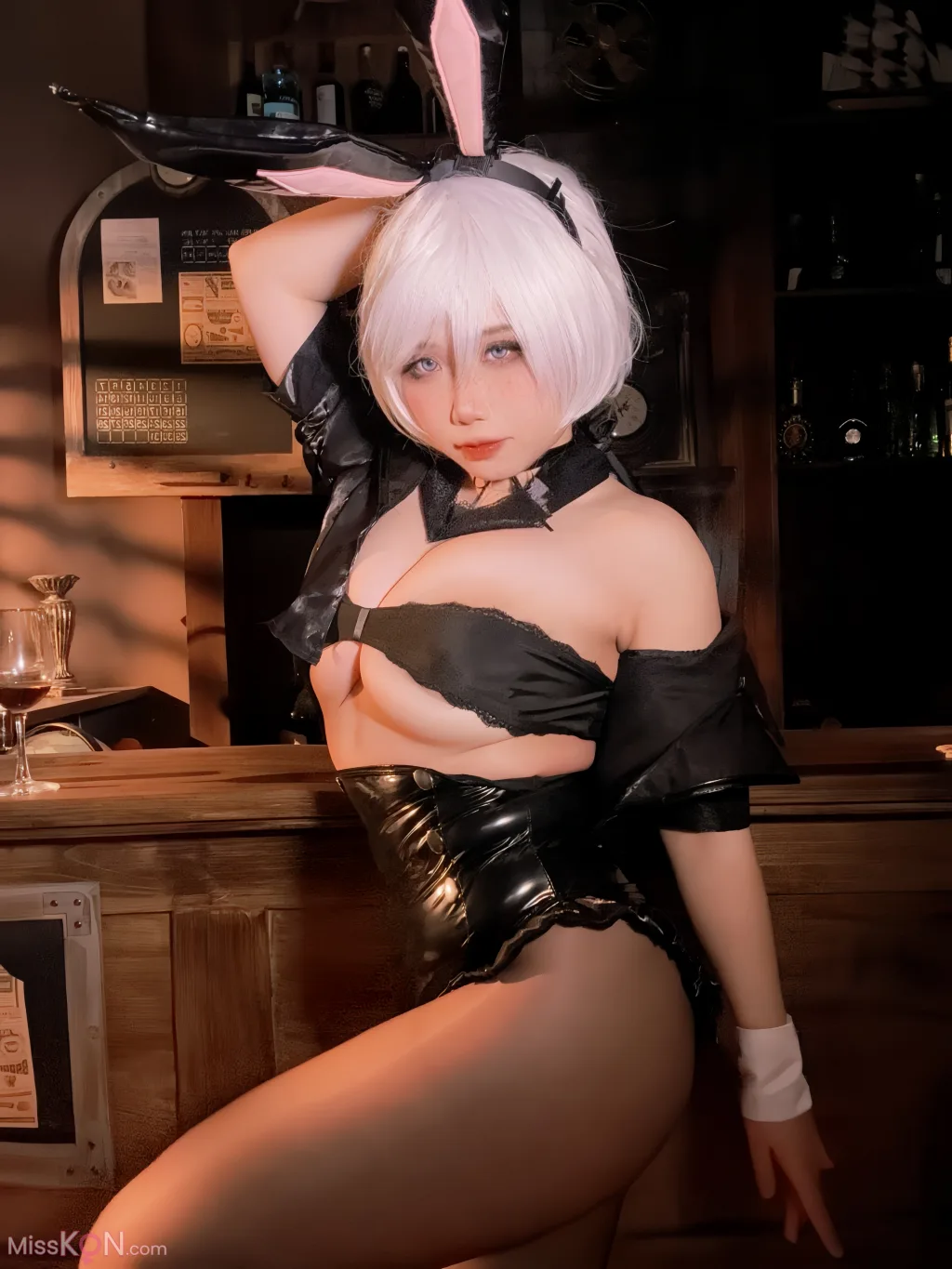 Coser@贞子蜜桃: 2B兔女郎 (62 photos )