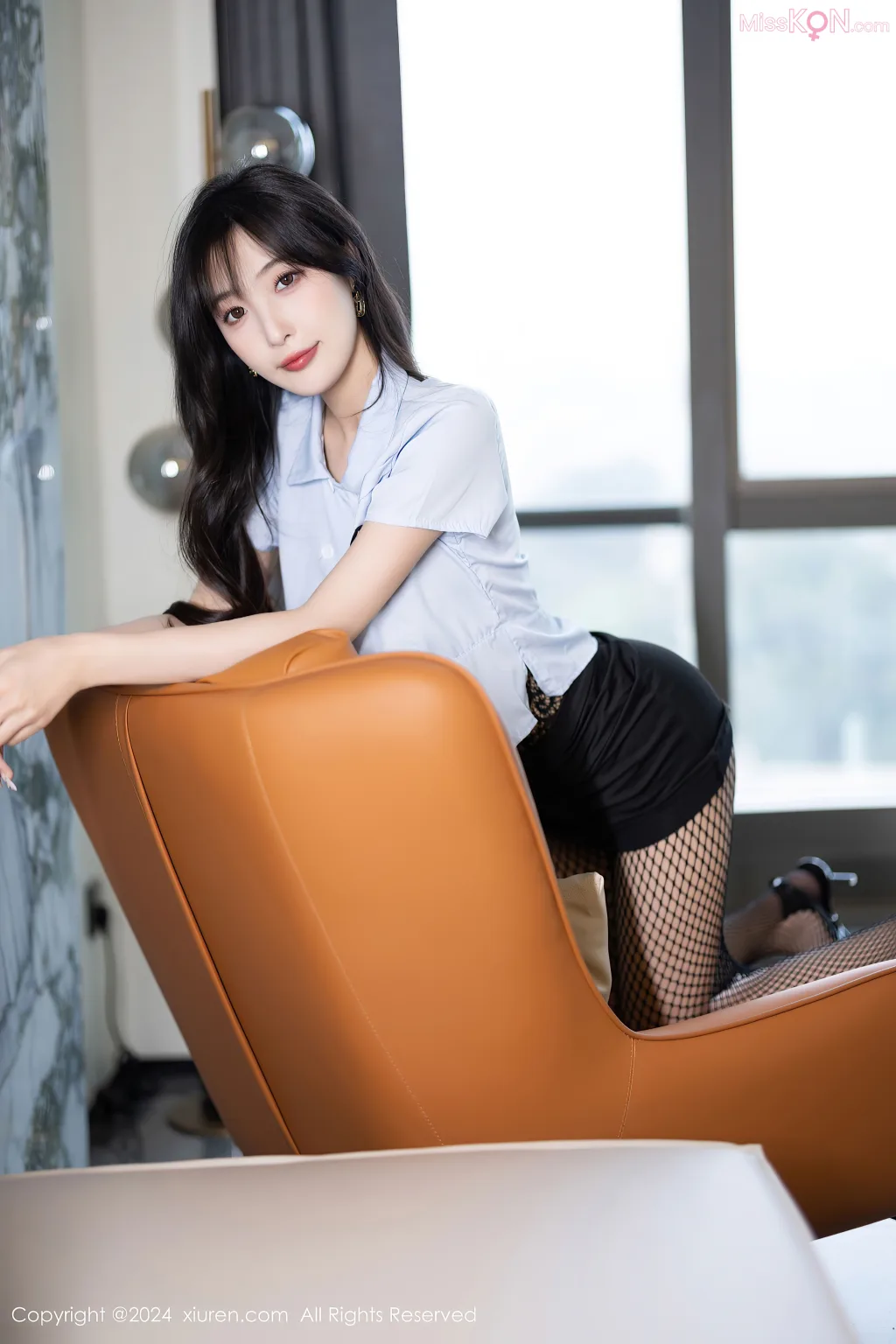 XIUREN No.8646 – 8655 (819 photos)