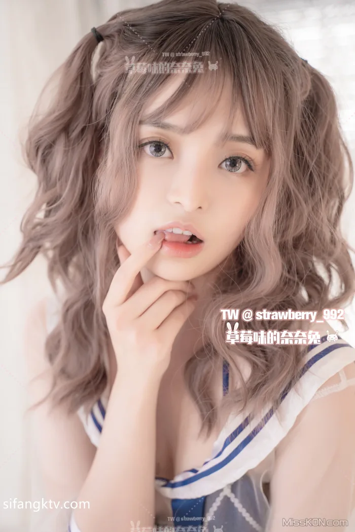 Coser@草莓味奈奈兔: 付费福利私拍合集 (214 photos )