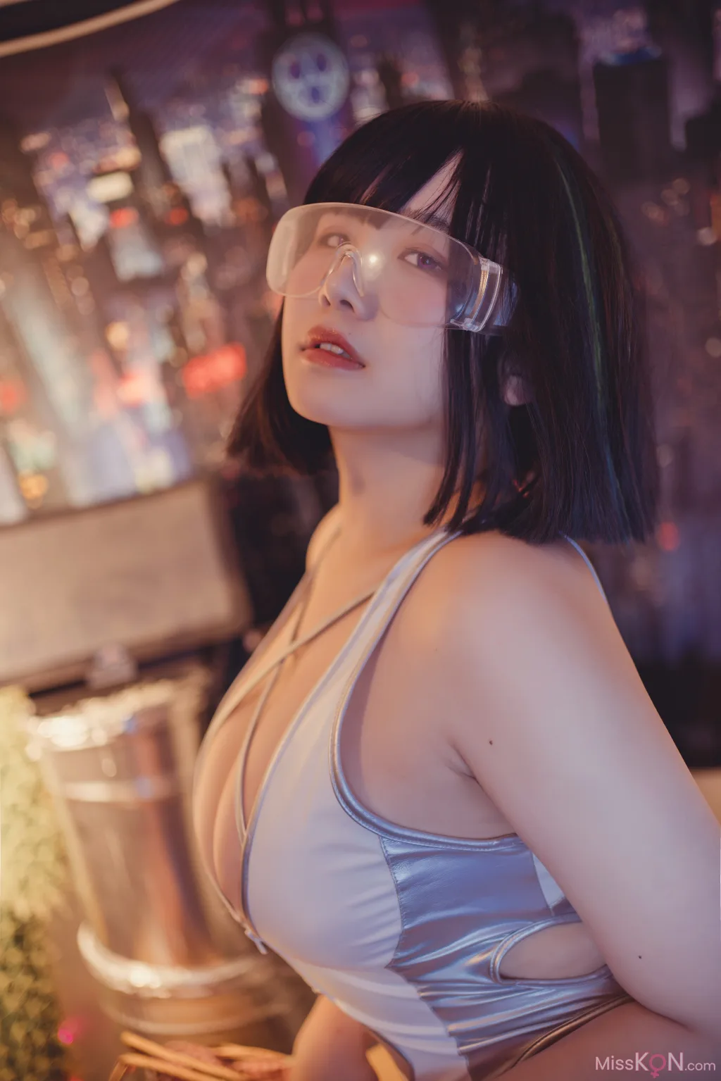 Coser@阿半今天很开心: 银泳装 (45 photos)