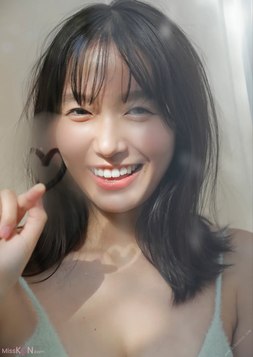 [JP] Shida Nene (志田音々): スピ／サン　グラビアフォトブック　ねねまる日和 (49 photos)