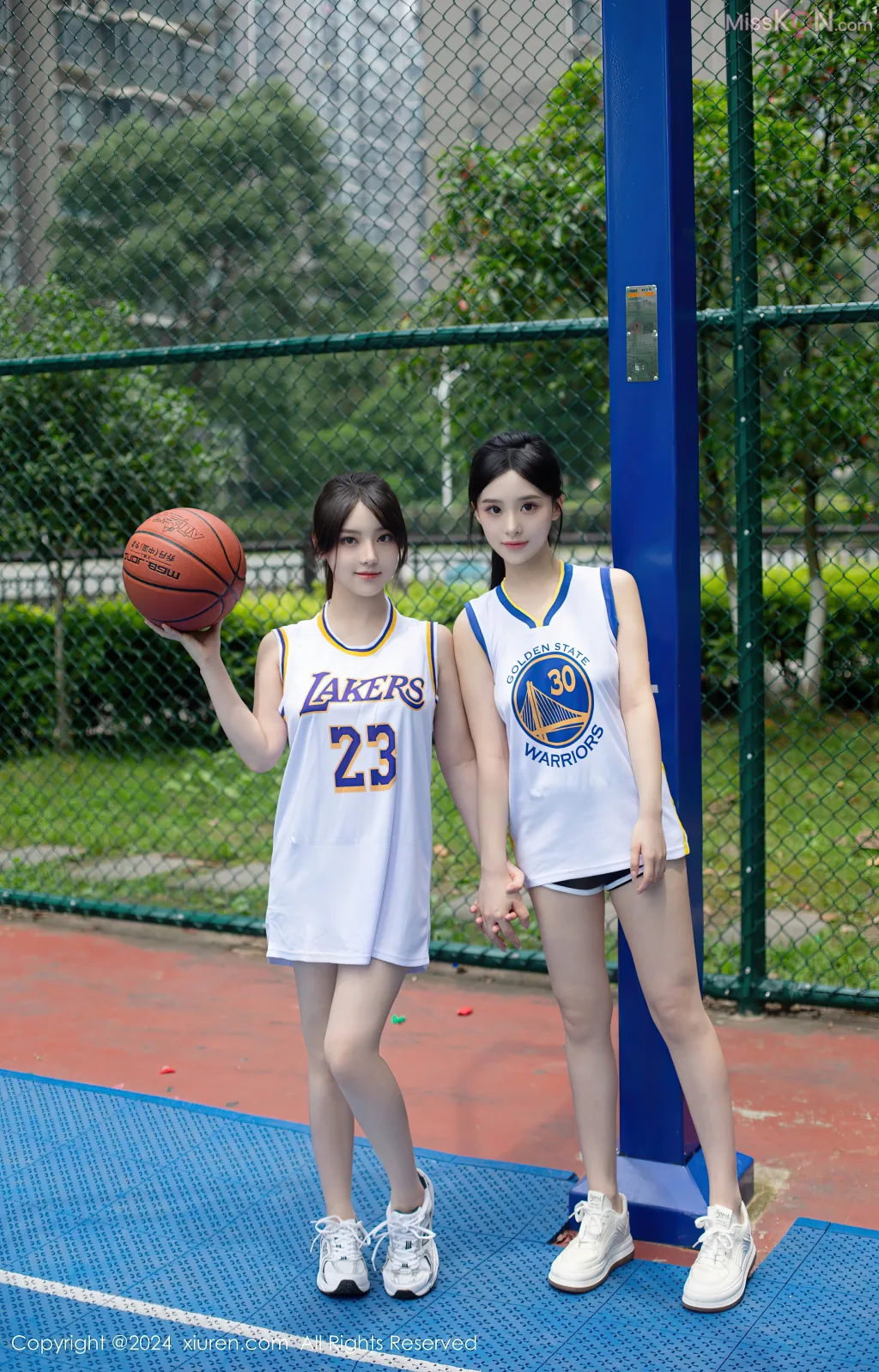 XIUREN No.8736 – 8745 (791 photos)