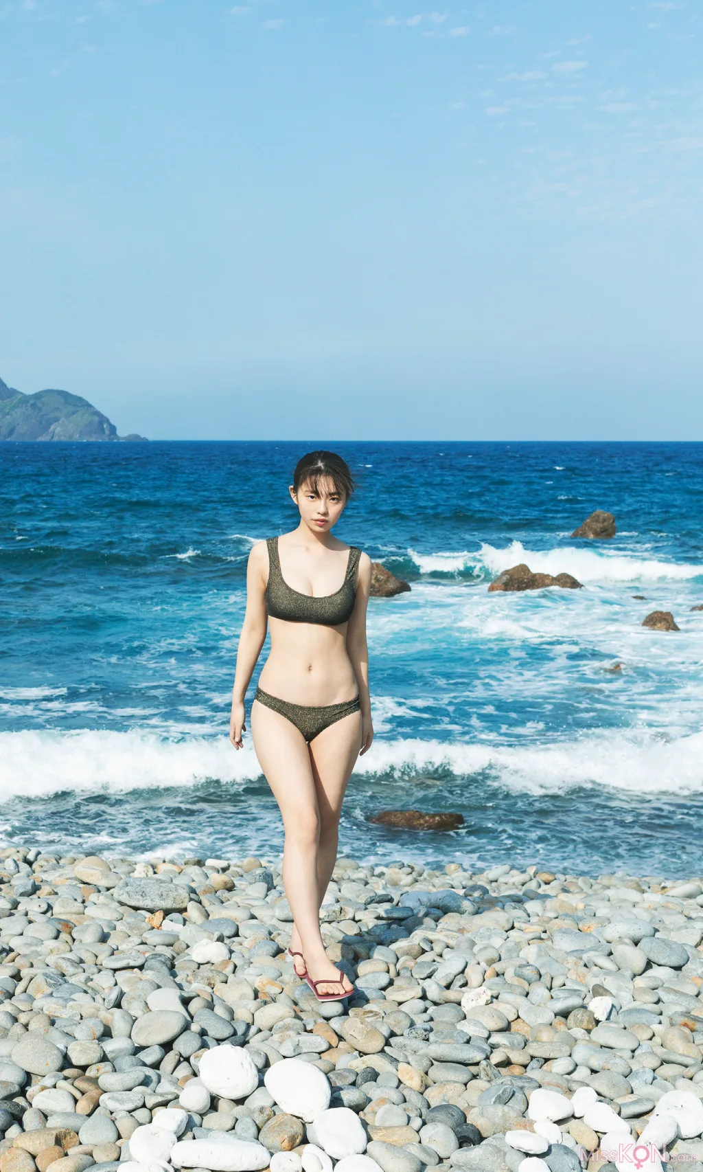 [JP] Kikuchi Hina (菊地姫奈):「20th Anniversary Vol.1」 (週プレ PHOTO BOOK) (194 photos)
