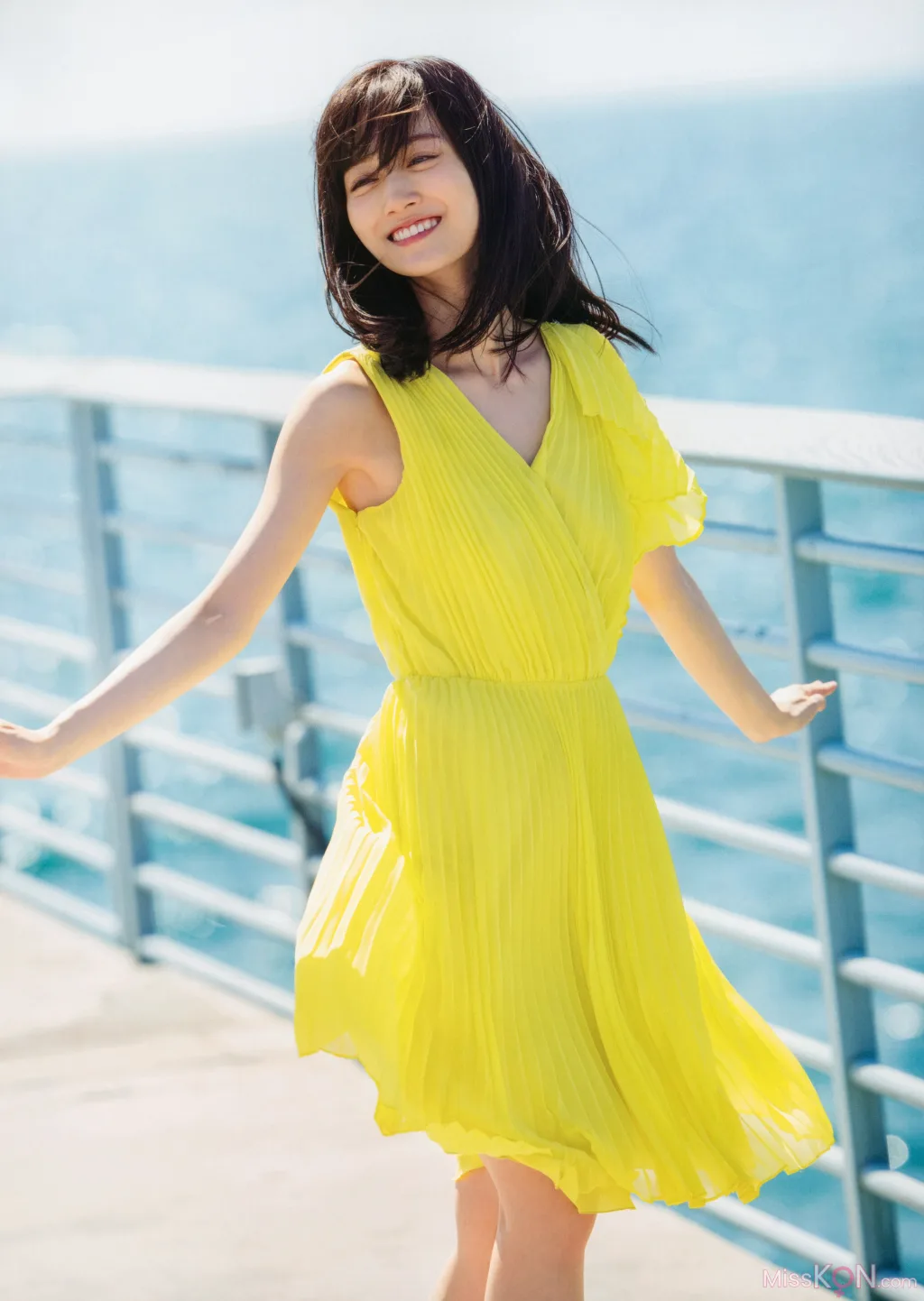 [JP] Mizuki Yamashita (山下美月): 乃木坂46 – 2nd写真集「ヒロイン」 (142 photos)