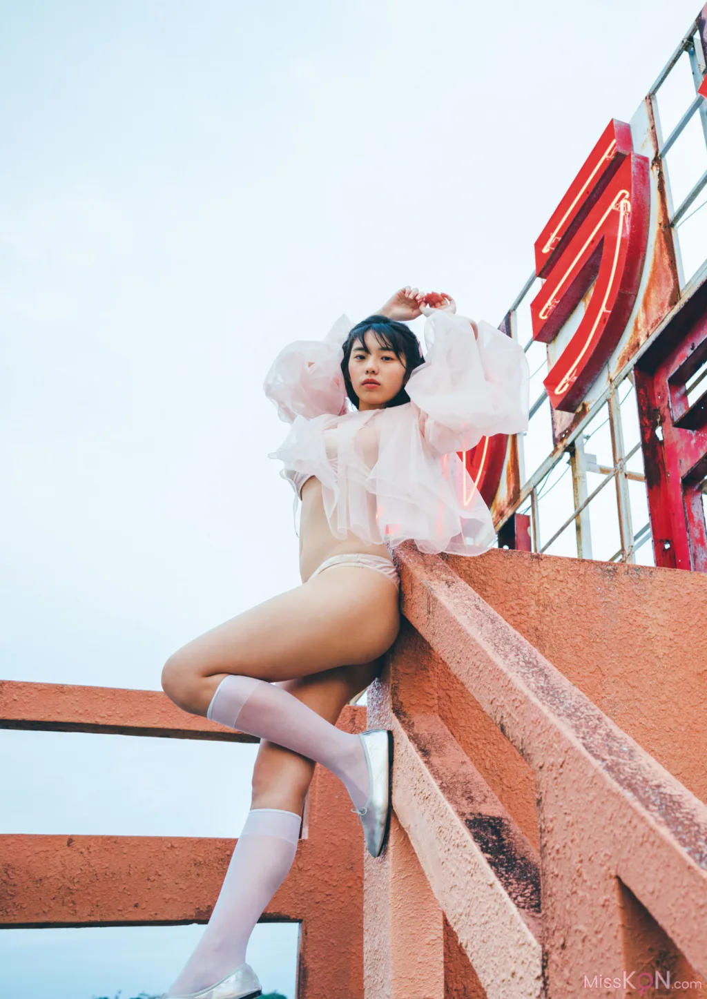 [JP] Kikuchi Hina (菊地姫奈): 「moment」 週プレ PHOTO BOOK (144 photos)