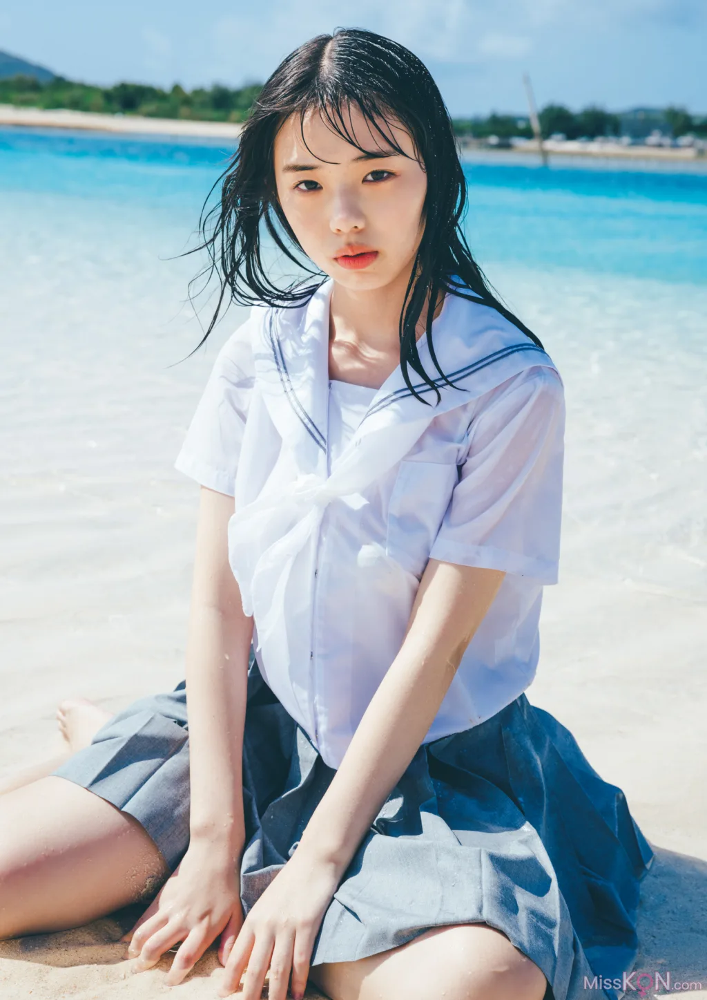 [JP] Kikuchi Hina (菊地姫奈): 「moment」 週プレ PHOTO BOOK (144 photos)
