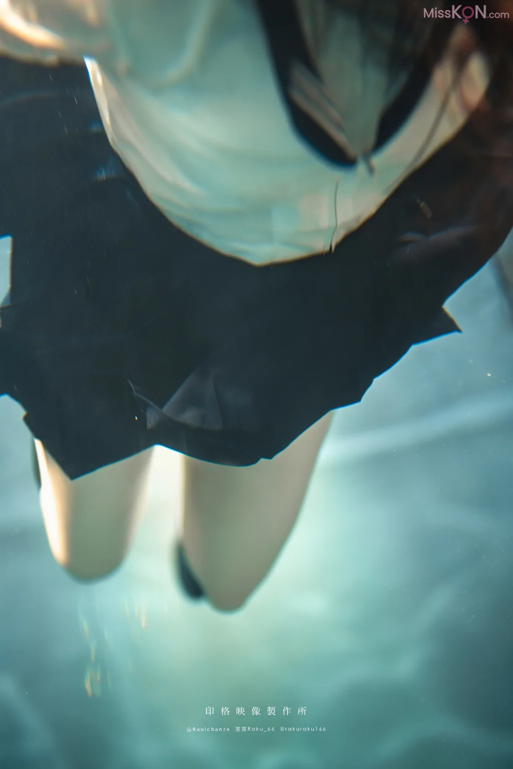 Coser@落落Raku: 水泳馆 (58 photos + 1 video)