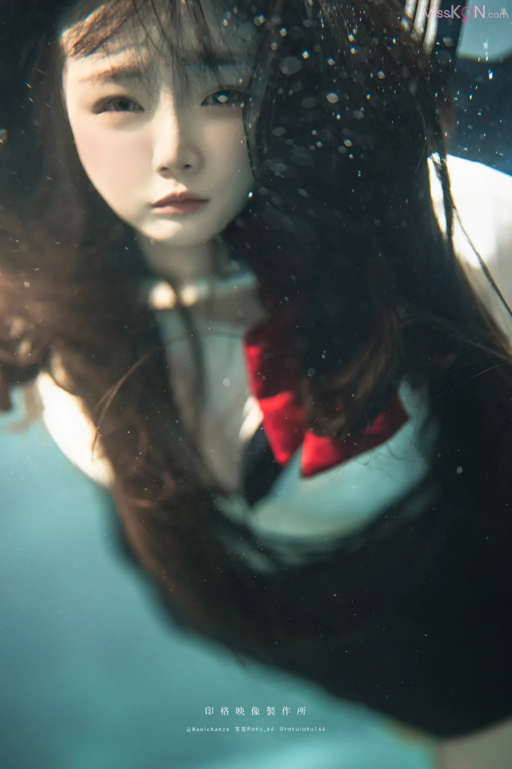 Coser@落落Raku: 水泳馆 (58 photos + 1 video)