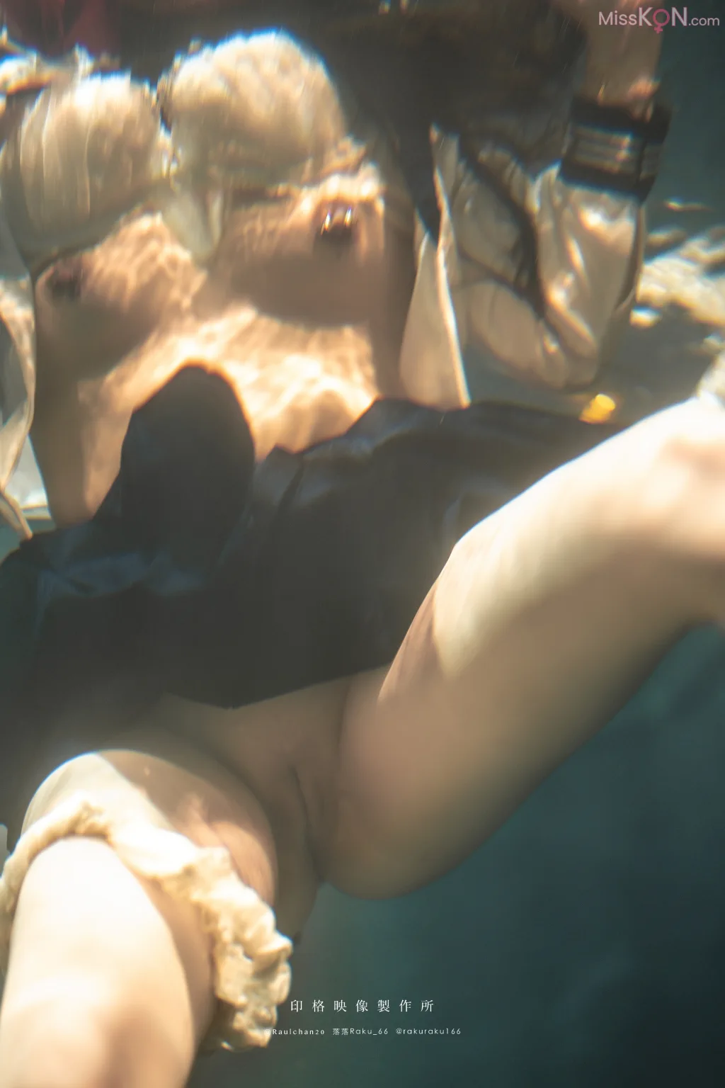 Coser@落落Raku: 水泳馆 (58 photos + 1 video) – Page 3