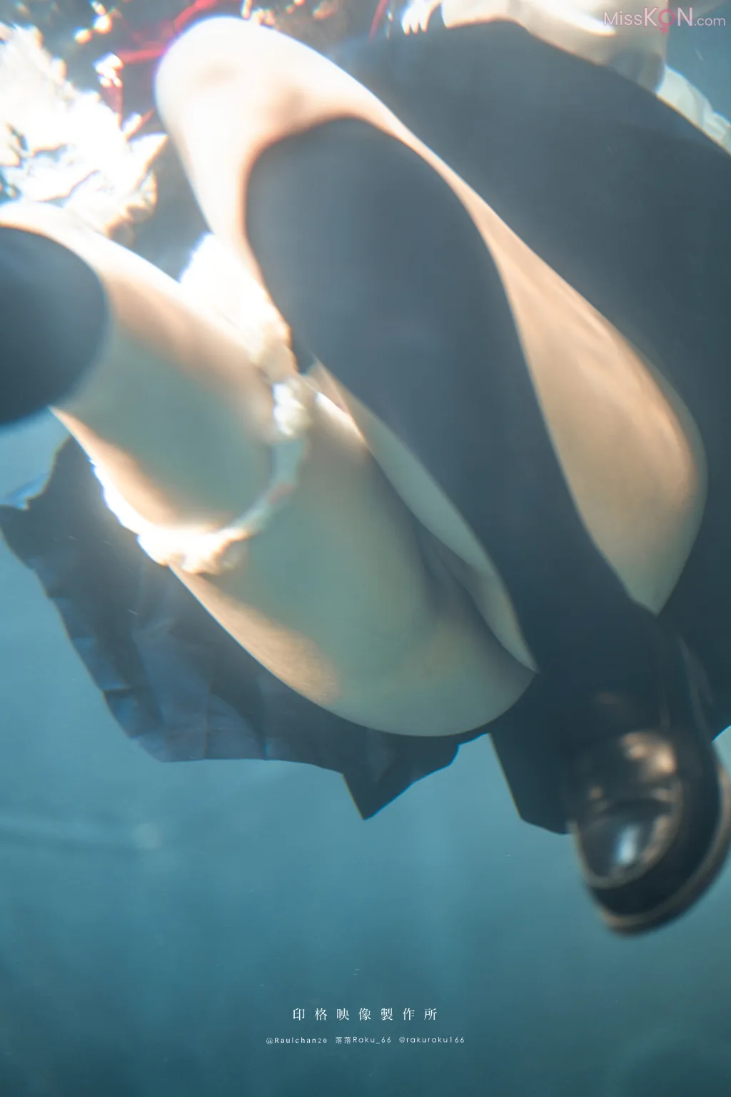 Coser@落落Raku: 水泳馆 (58 photos + 1 video) – Page 4
