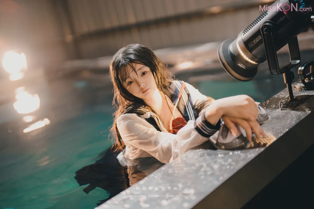 Coser@落落Raku: 水泳馆 (58 photos + 1 video) – Page 4