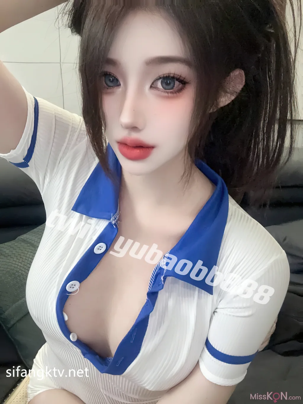 瑜宝: 12月丝袜长腿诱惑 (48 photos)