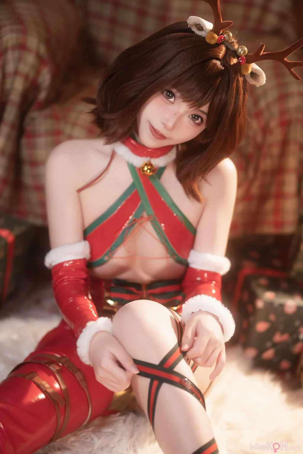 Coser@Bangni邦尼: 圣诞小鹿 (91 photos )