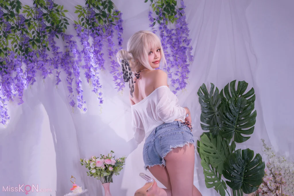 Coser@千反田鹿子: 罩纱豹纹泳装 (41 photos)