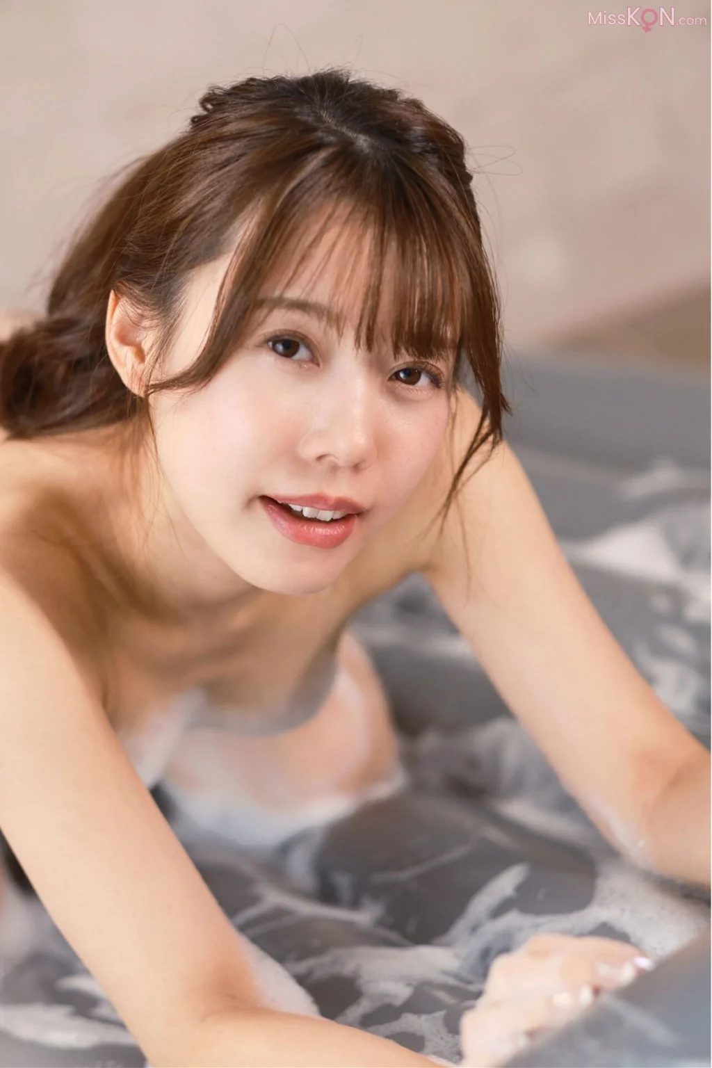 [JP] Hironaka Minami (広仲みなみ): 憧れのあの子は高級ソープ嬢 (125 photos)