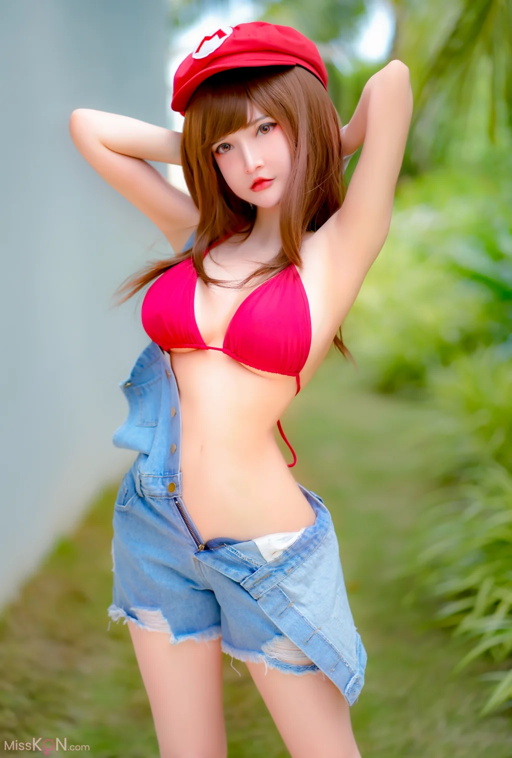 Coser@Potato Godzilla: Mario (17 photos)
