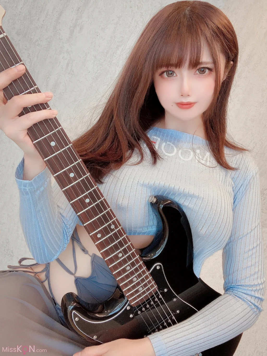 Coser@Uriうり: Guitar Sister (37 photos)