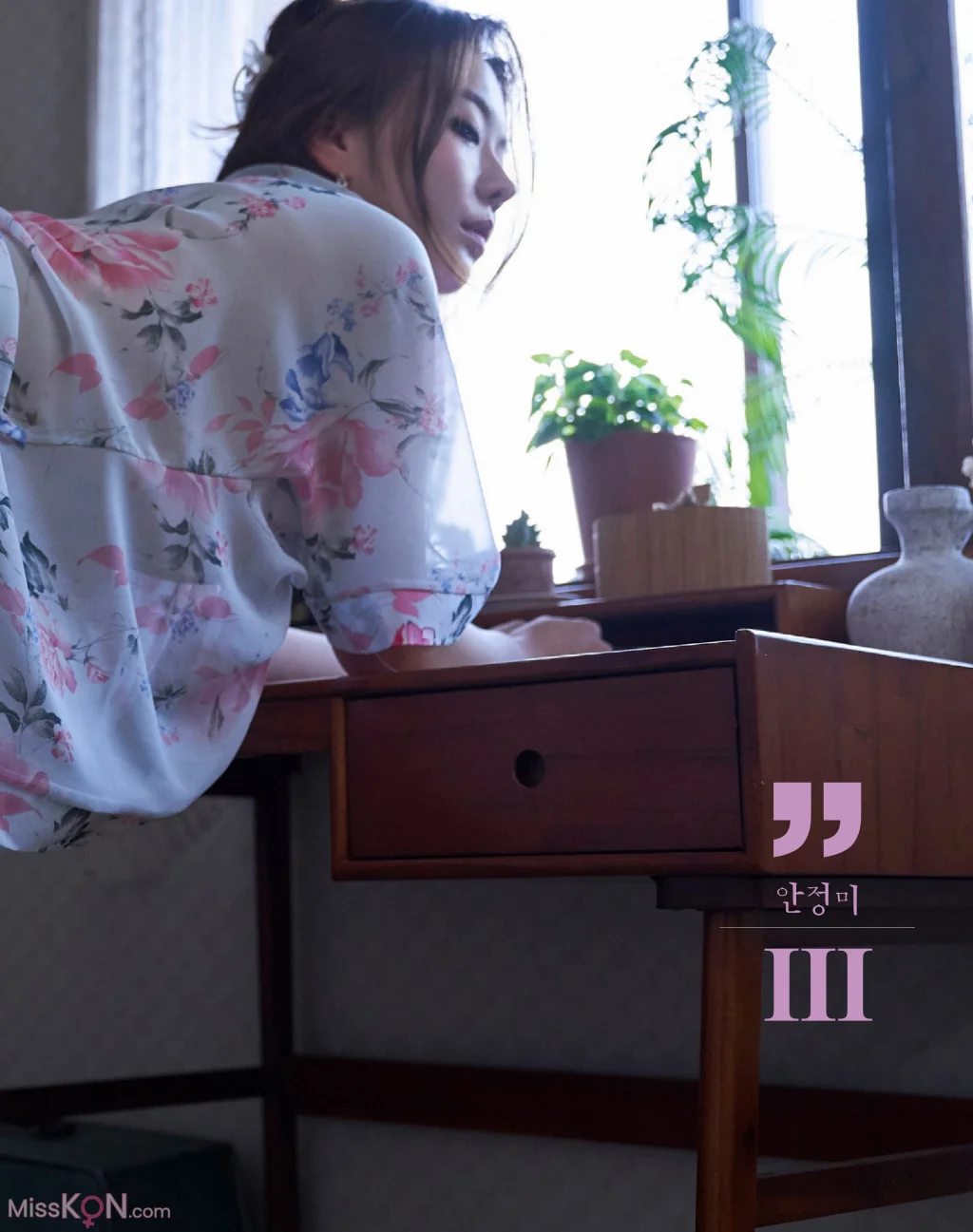 Jungmi (정미): Sexy Photobook 01 (88 photos)