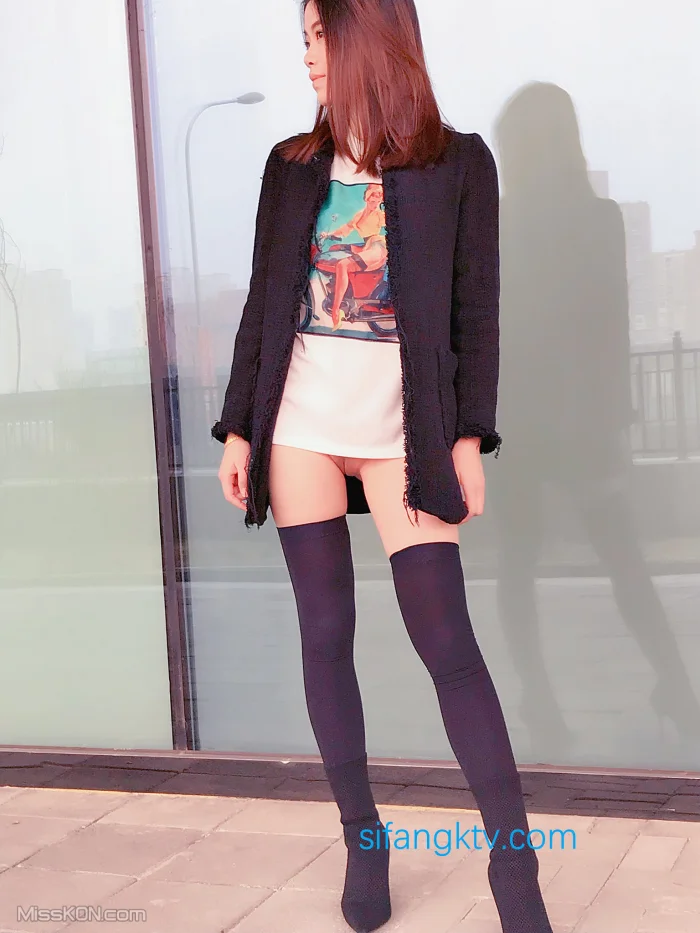 美杜莎Serena: 性感網紅妹❤️大尺度私拍(長舌深喉口爆+浴室後入) (112 photos )