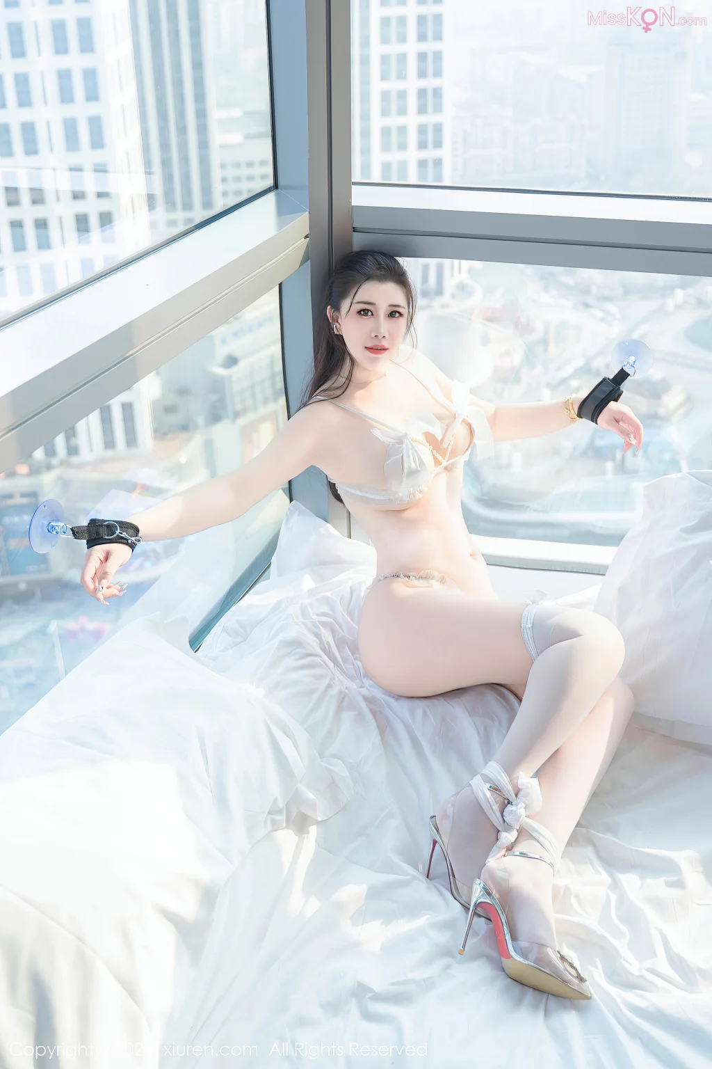 XIUREN No.8836 – 8845 (824 photos)