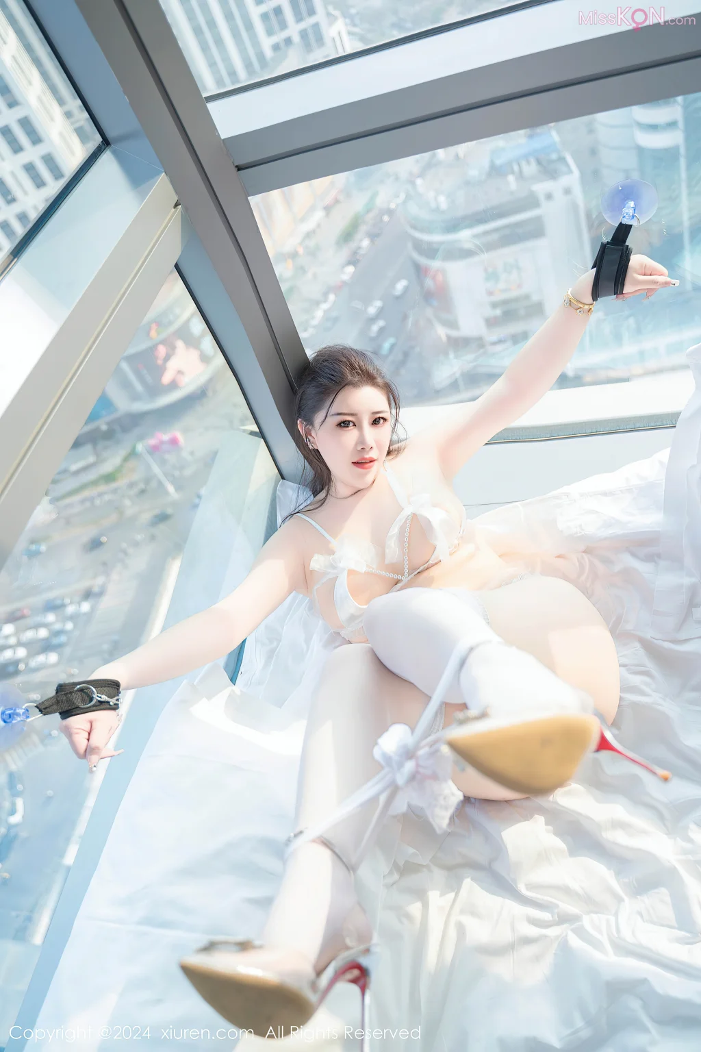 XIUREN No.8836 – 8845 (824 photos)