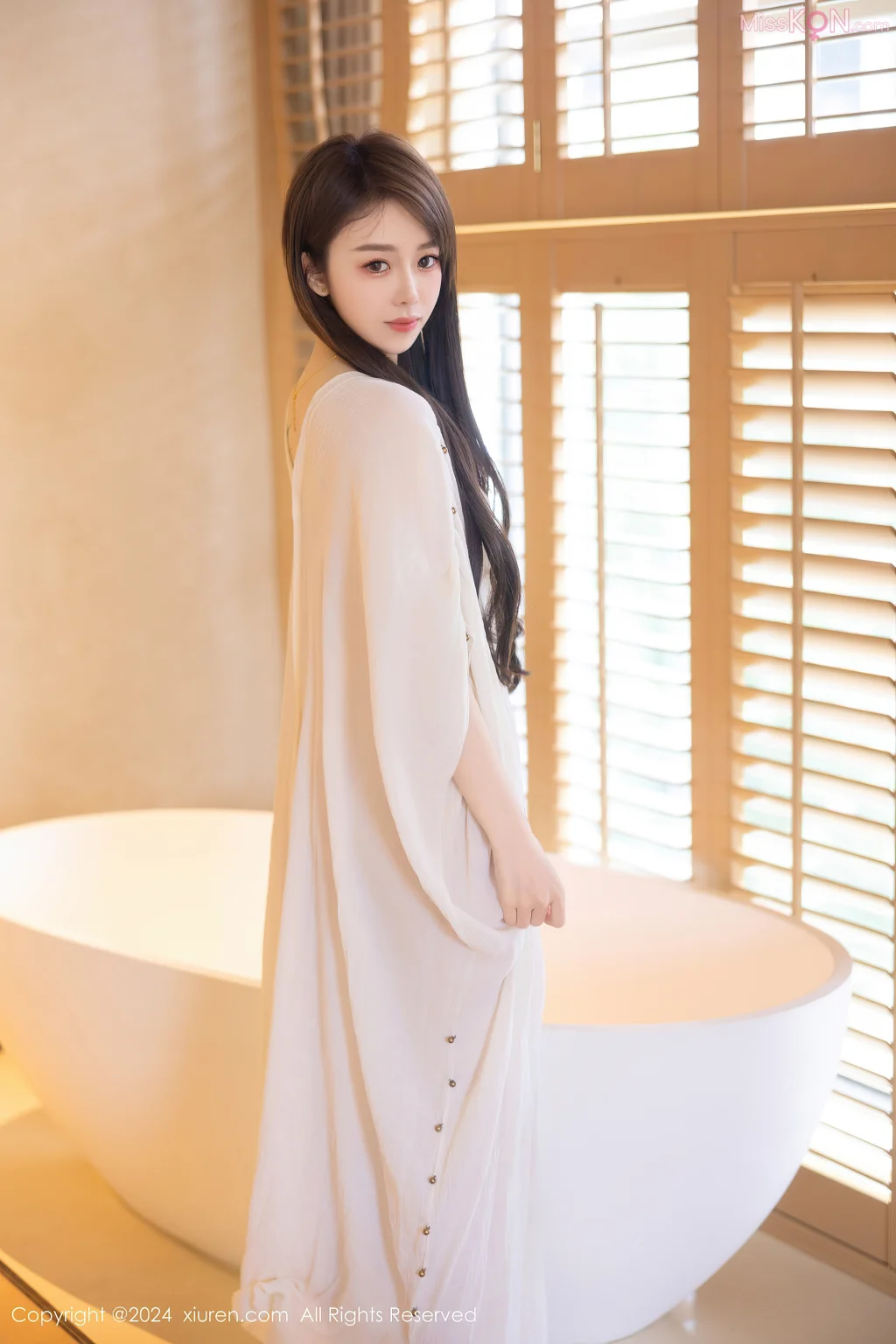 XIUREN No.8836 – 8845 (824 photos)
