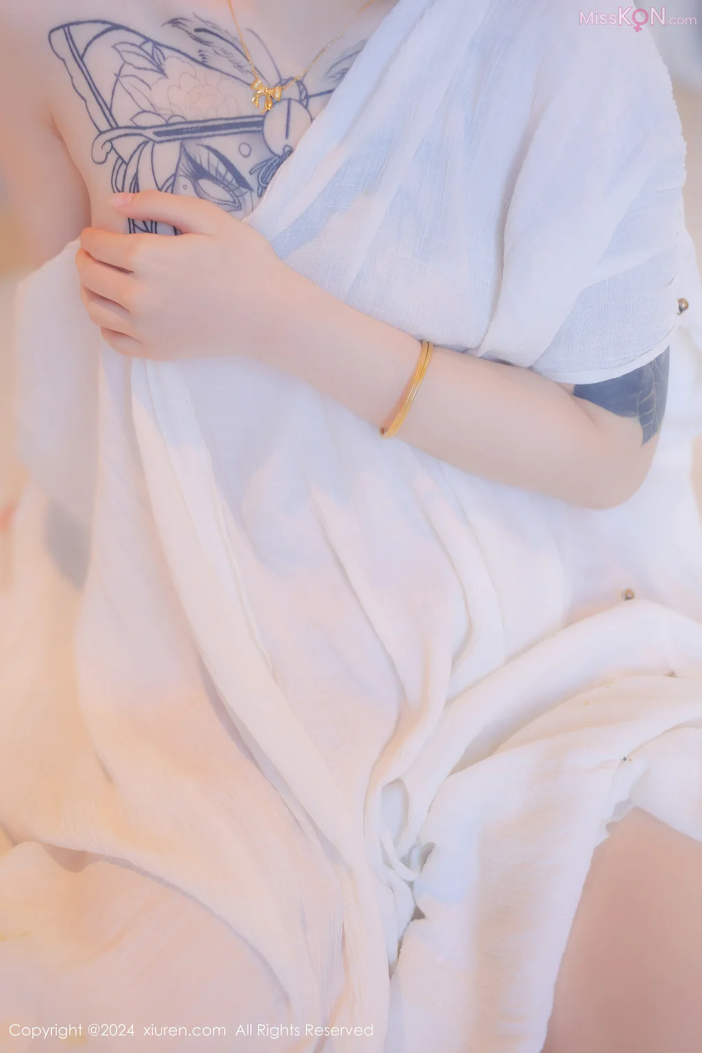 XIUREN No.8836 – 8845 (824 photos)