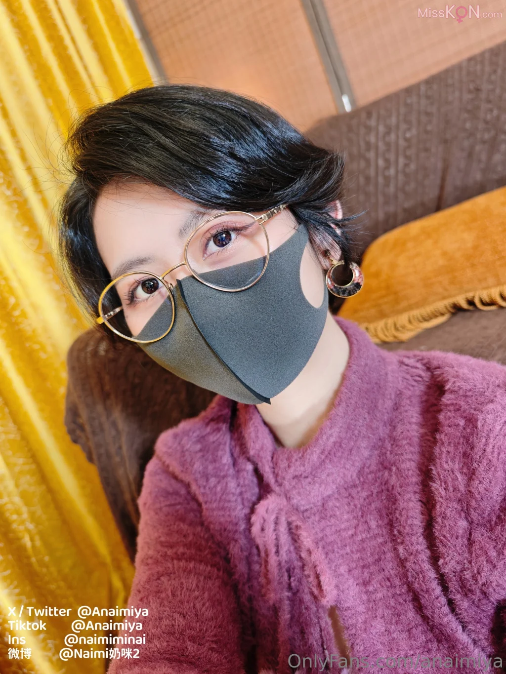 Coser@Anaimiya奶咪: OnlyFan 2025年4月新作 – 白丝死库水 闷骚短发 (37 photos )