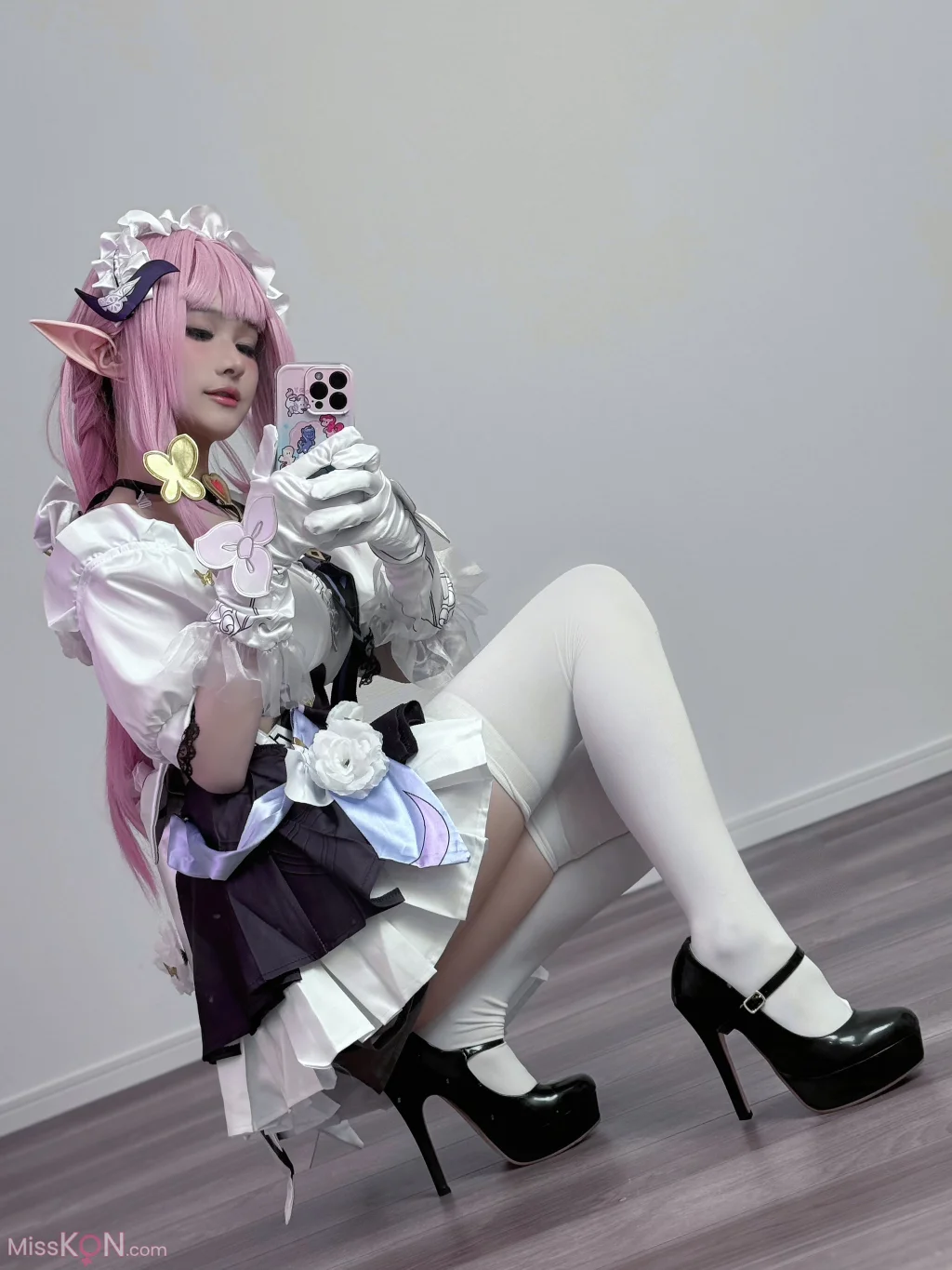 Coser@幼愛Youmeko: 崩坏3 爱莉希雅女仆装 (20 photos)