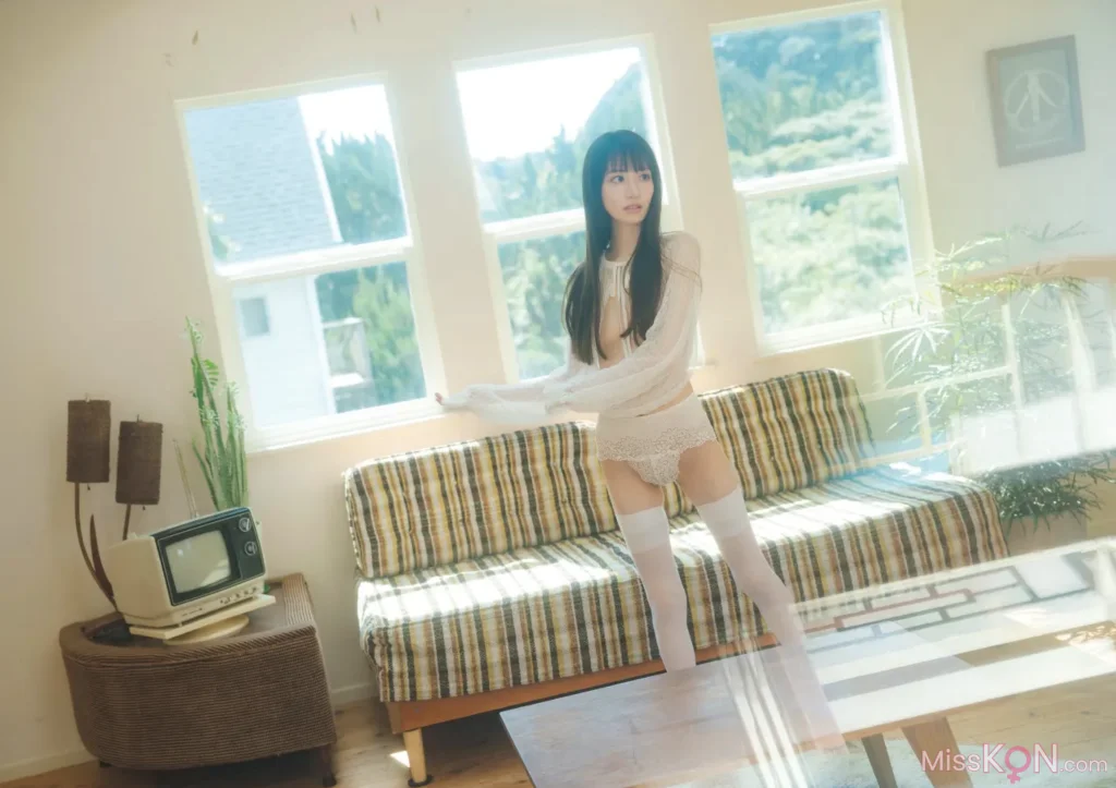[JP] Karen Ishida (石田佳蓮): 衝撃の完全フルヌード (13 photos)