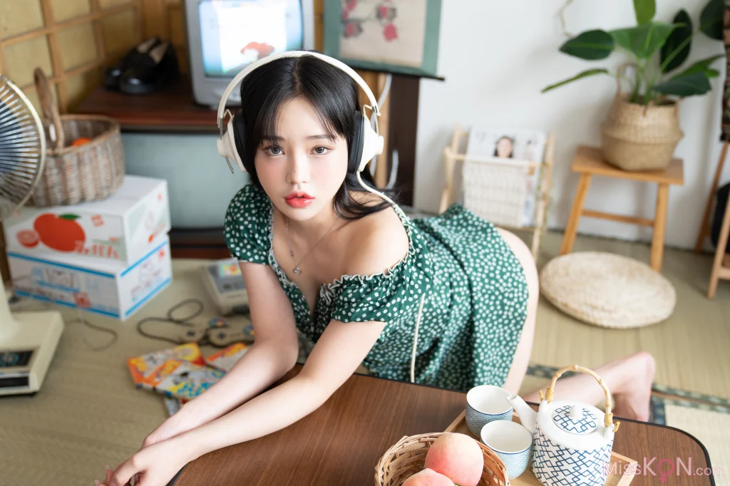 Leeae (이아이): Hot Vacation (31 photos)