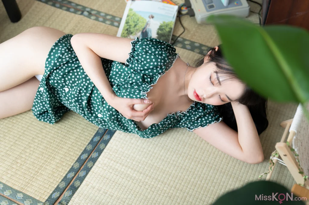 Leeae (이아이): Hot Vacation (31 photos)