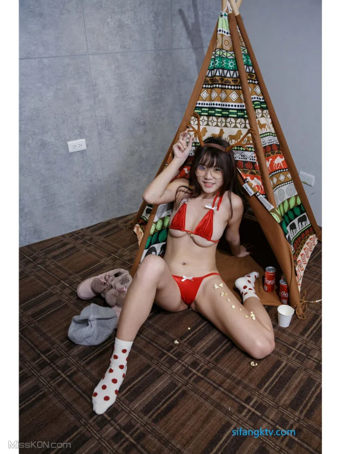 王寶: 甜美正妹王_寶_氵其氵其待戀愛 (159 photos)