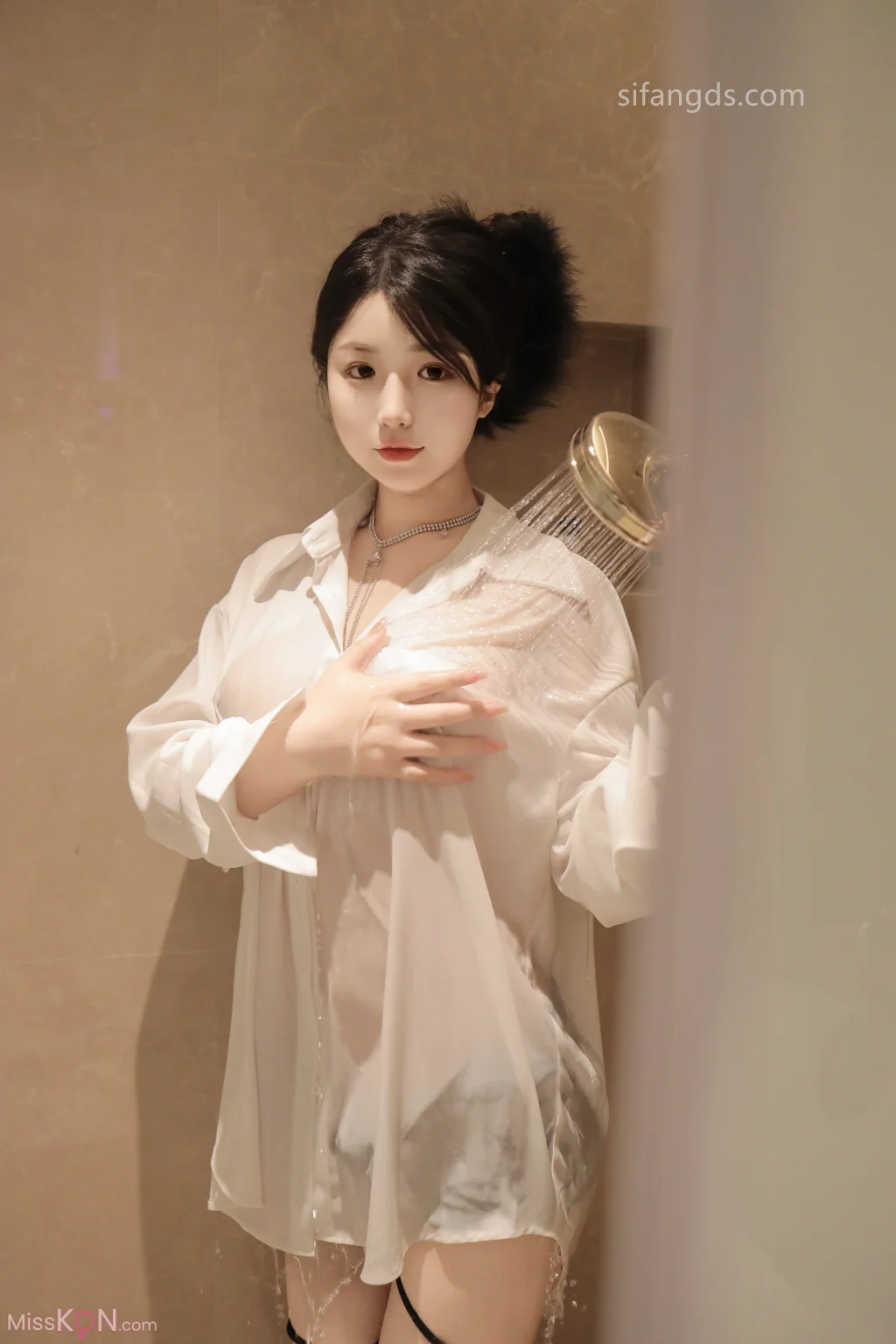 [XR Uncensored] Chen Xiaohua (陈小花): R18 秀人网模特 浴室中的激情 (92 photos )