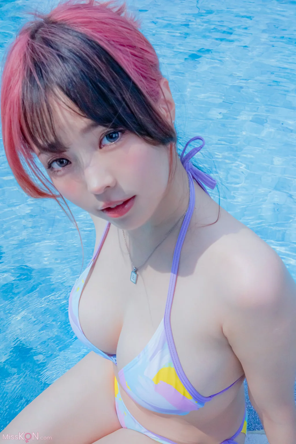 Coser@Ely_eee (ElyEE子): Poolside Relaxation (31 photos )