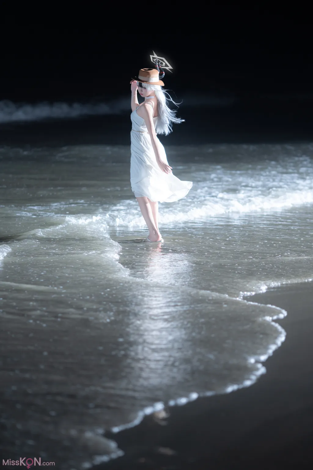 Coser@纸悦Etsu_ko: 加代子白裙 (20 photos)