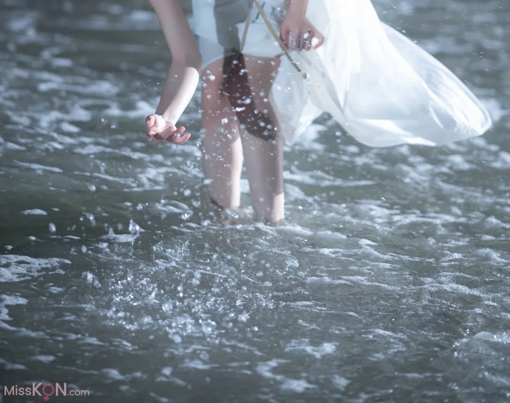 Coser@纸悦Etsu_ko: 加代子白裙 (20 photos)