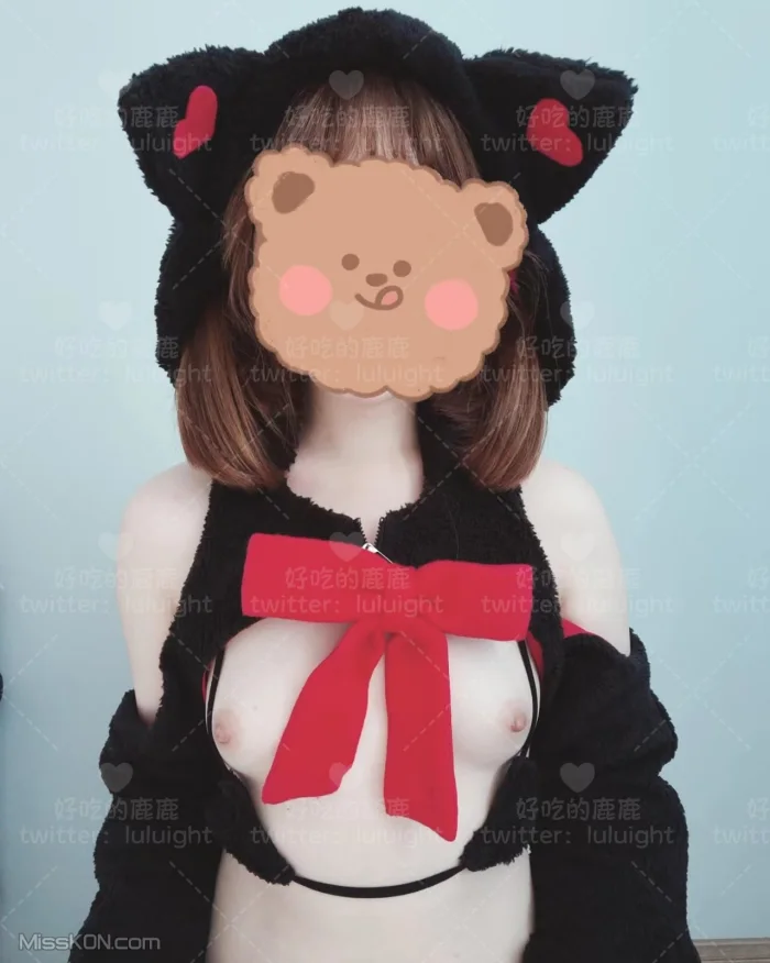 Coser@好吃的鹿鹿 & luluight: 顶级Cos白虎萝莉 私拍福利 (302 photos + 58 videos) – Page 2