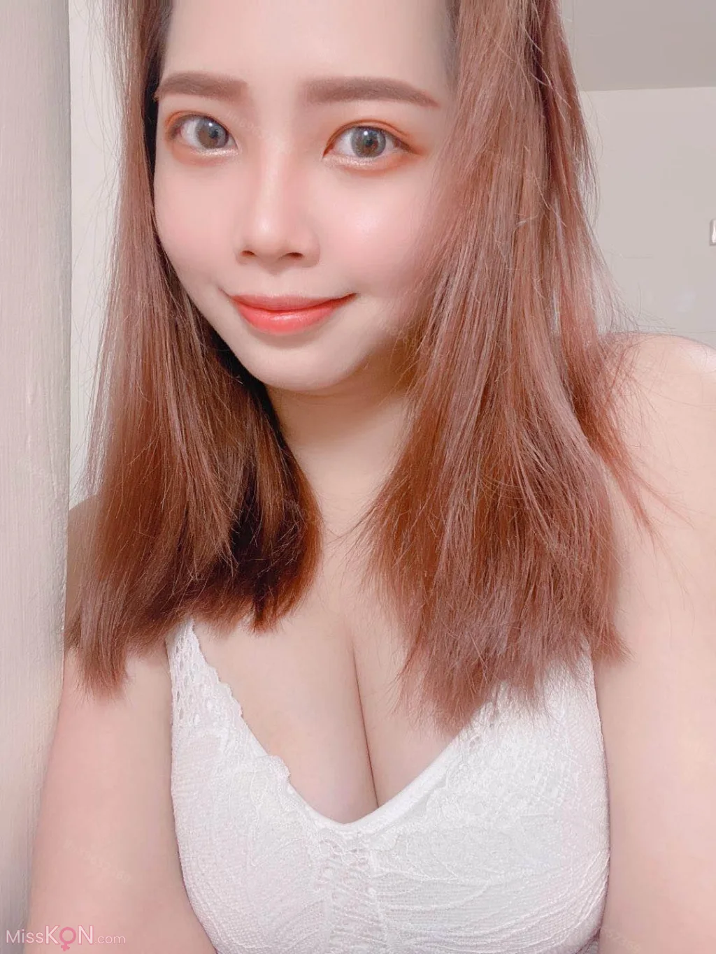 爆乳美容師 超漂亮的粉色!所有作品中最漂亮的一個 (41 photos )